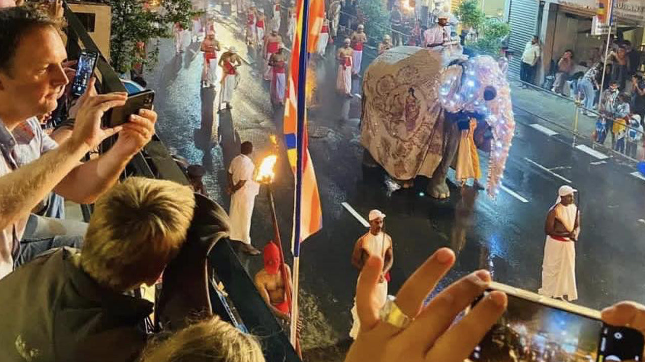 Kandy Esala Perahera 2026