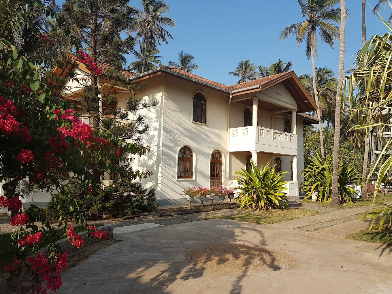 Bridden's Place, Katuneriya