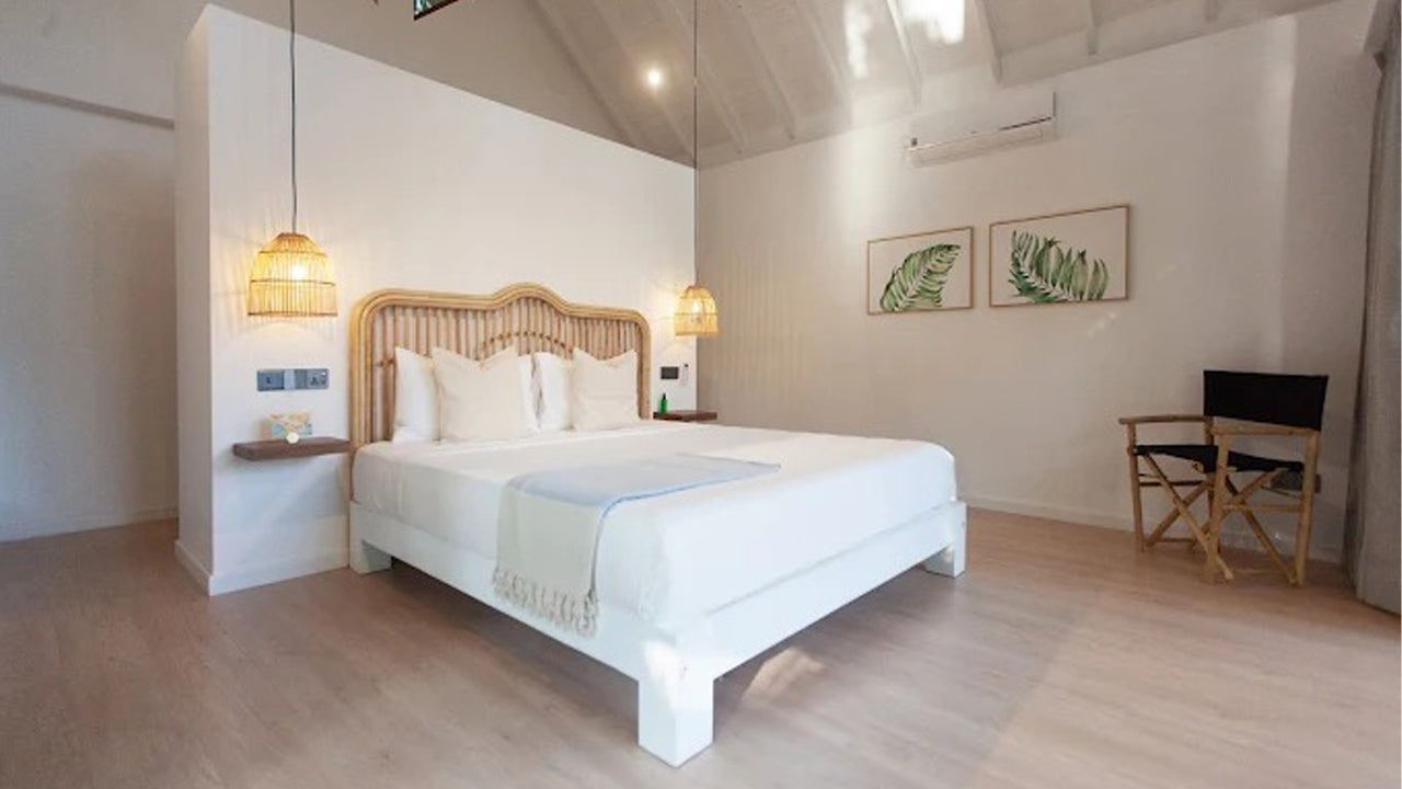 Sam & Lola’s, Hiriketiya