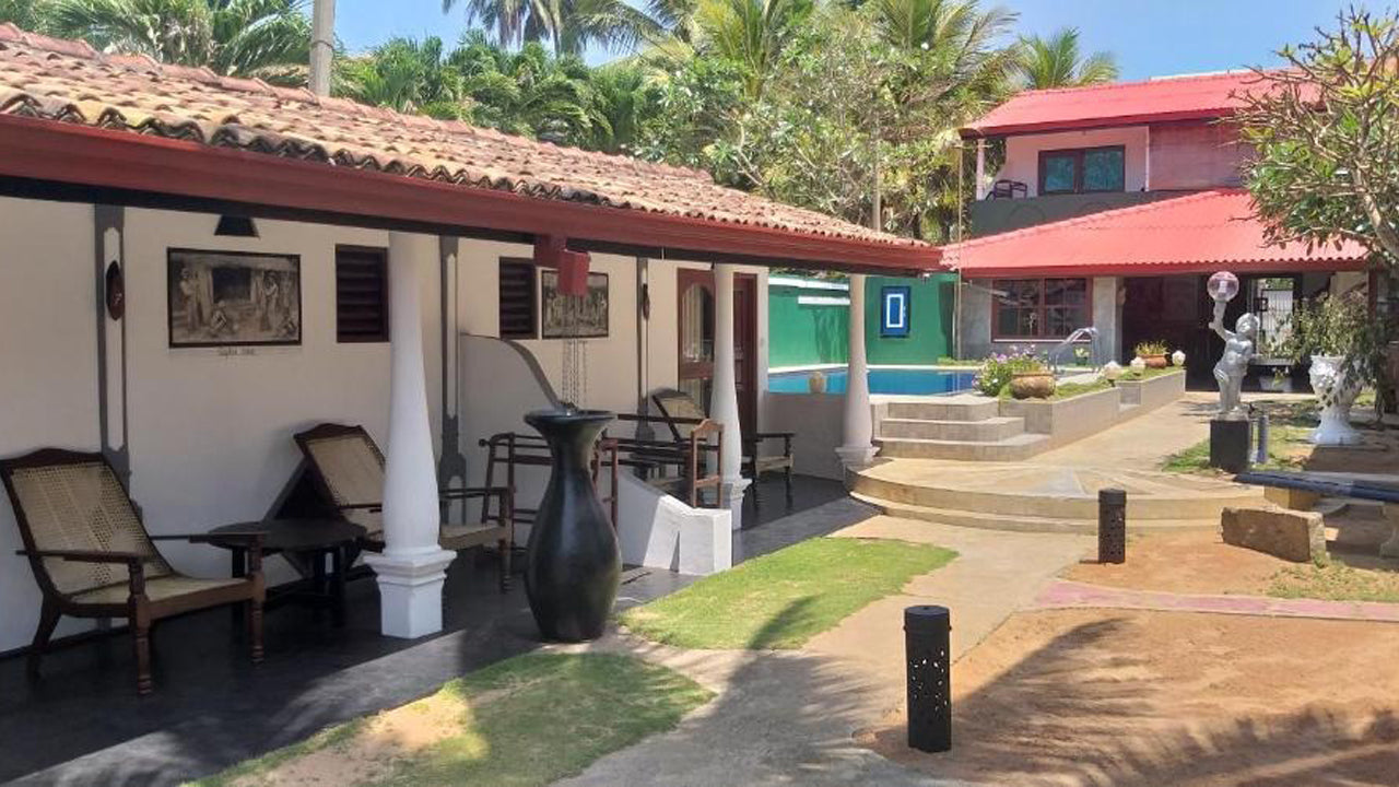 Janus Paradise Rest, Induruwa