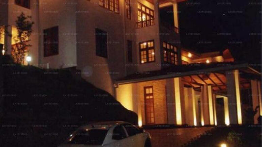 Dream Paradise, Kandy