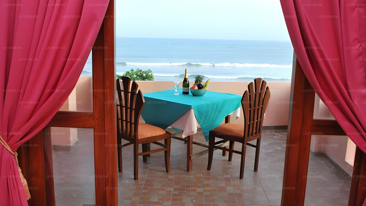 Sunroo Beach Resort, Weligama