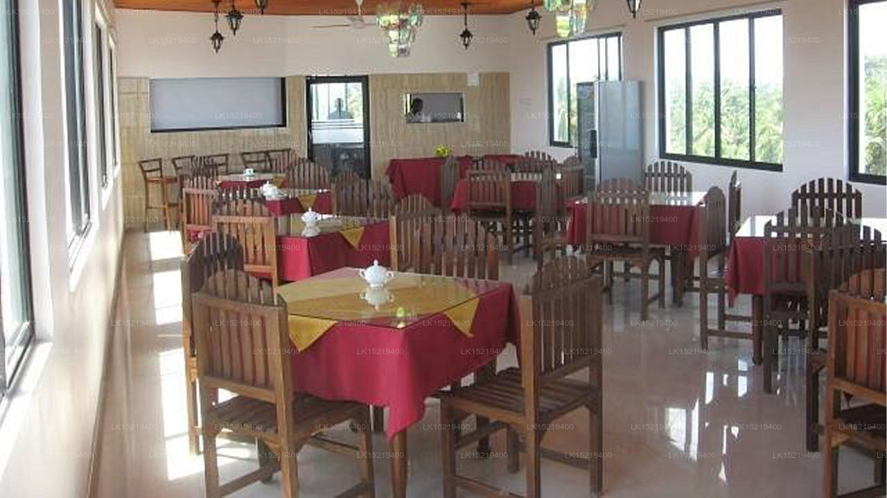 Sunbeam Beach Resort, Mirissa