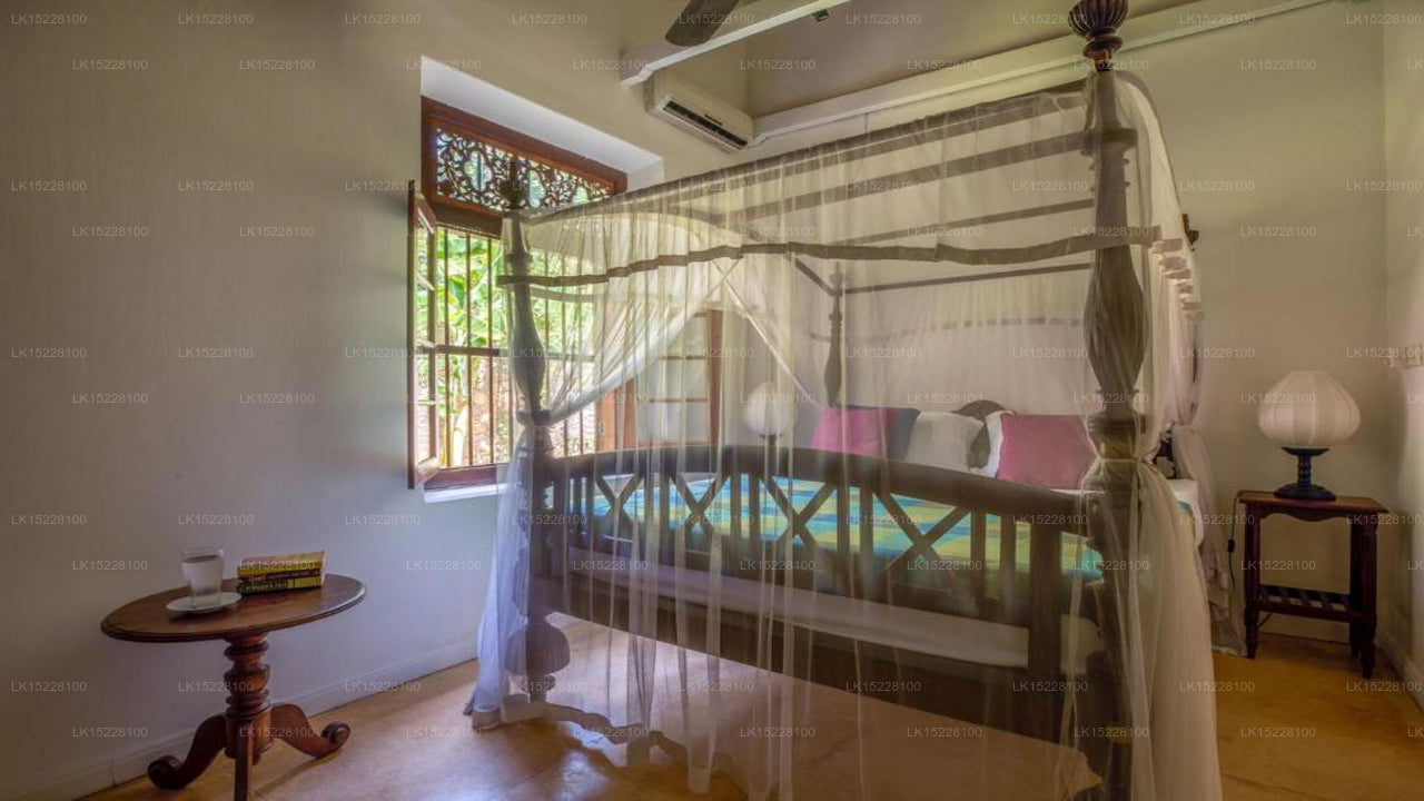 Coconut Grove, Galle