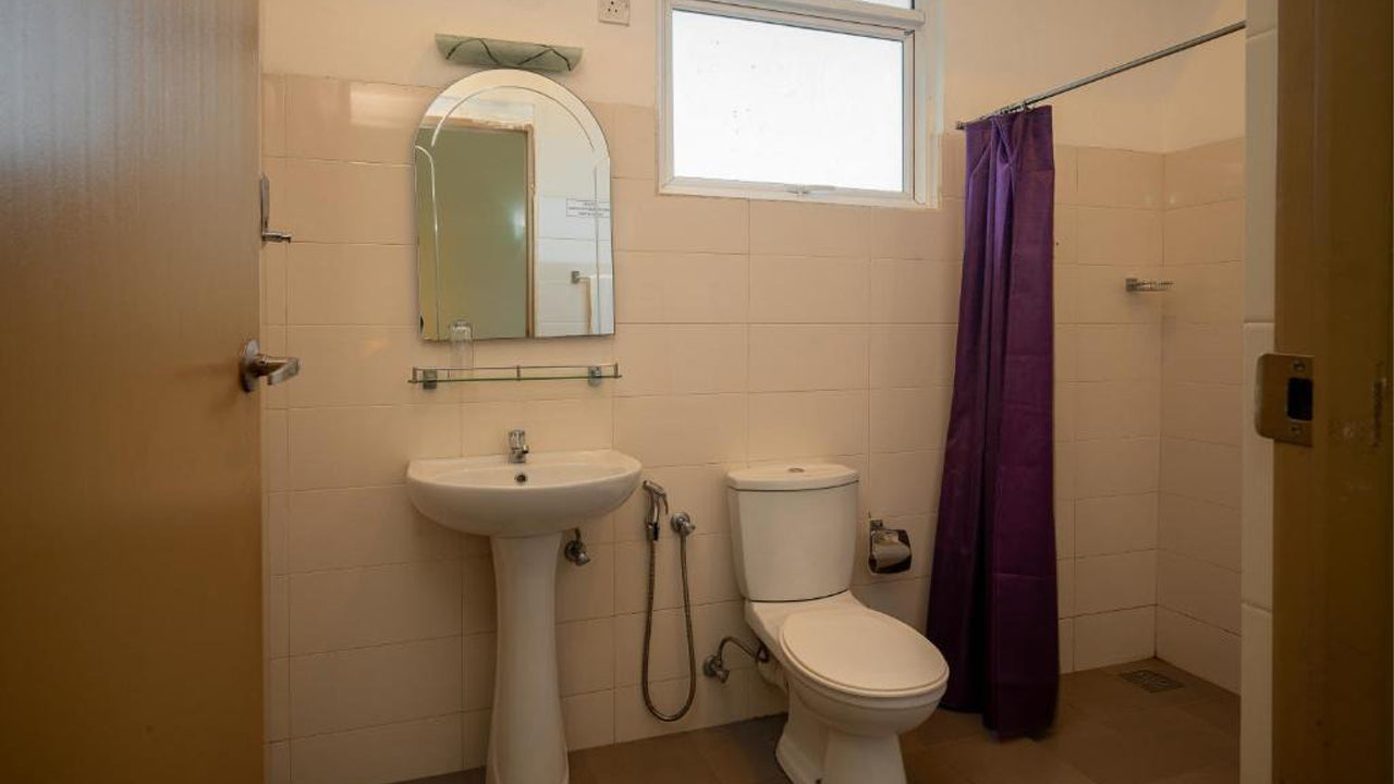 Hotel Oviya, Vavuniya