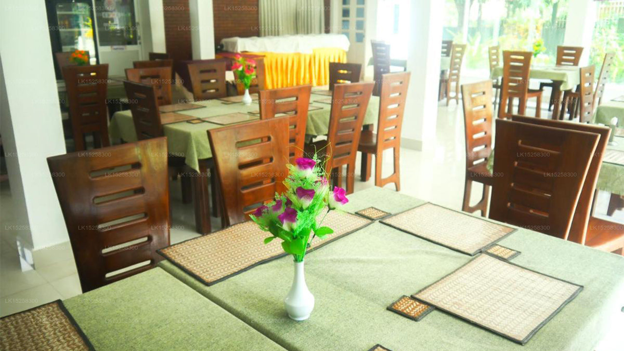 Visaka Hotel, Kataragama