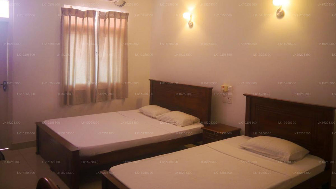 Visaka Hotel, Kataragama