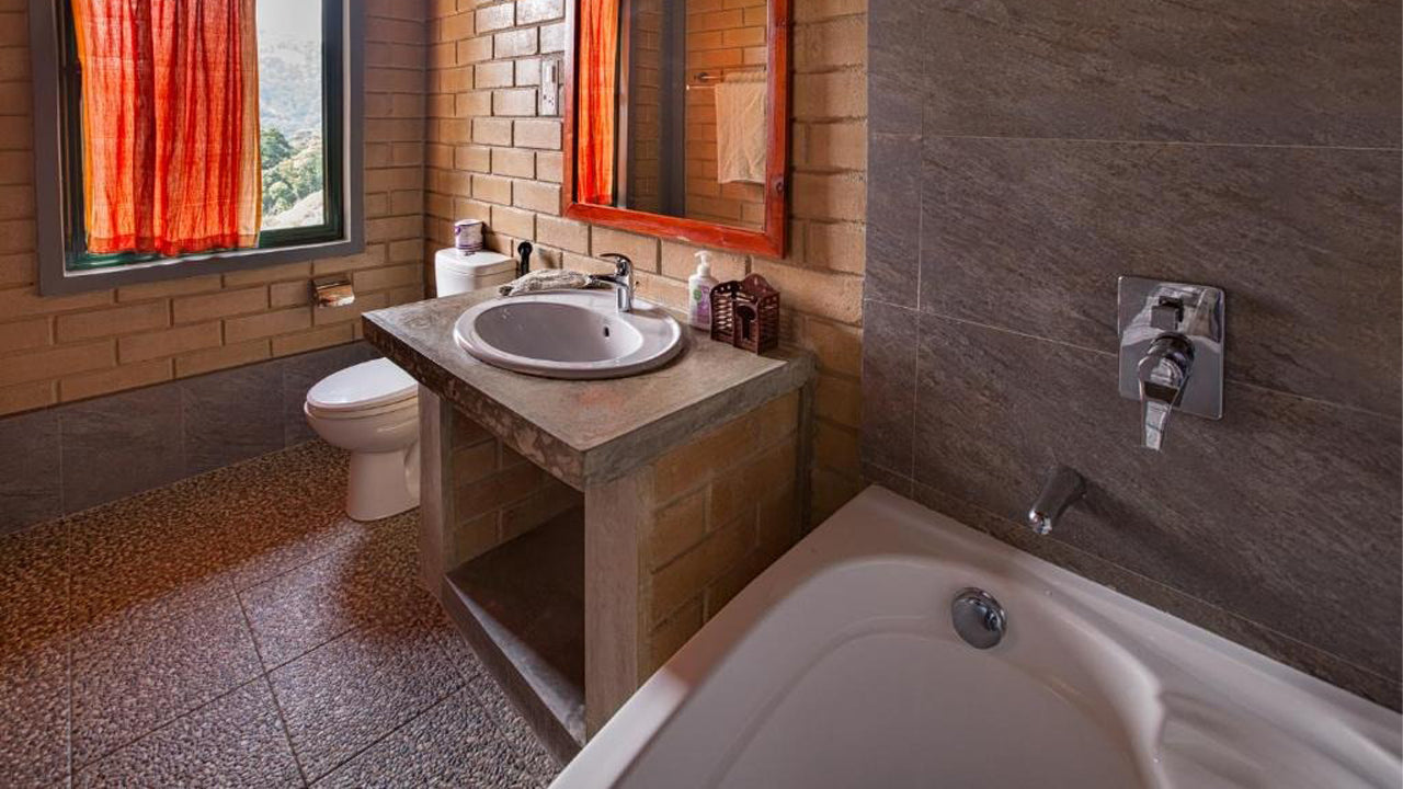 Sanatha Suwaya, Kandy