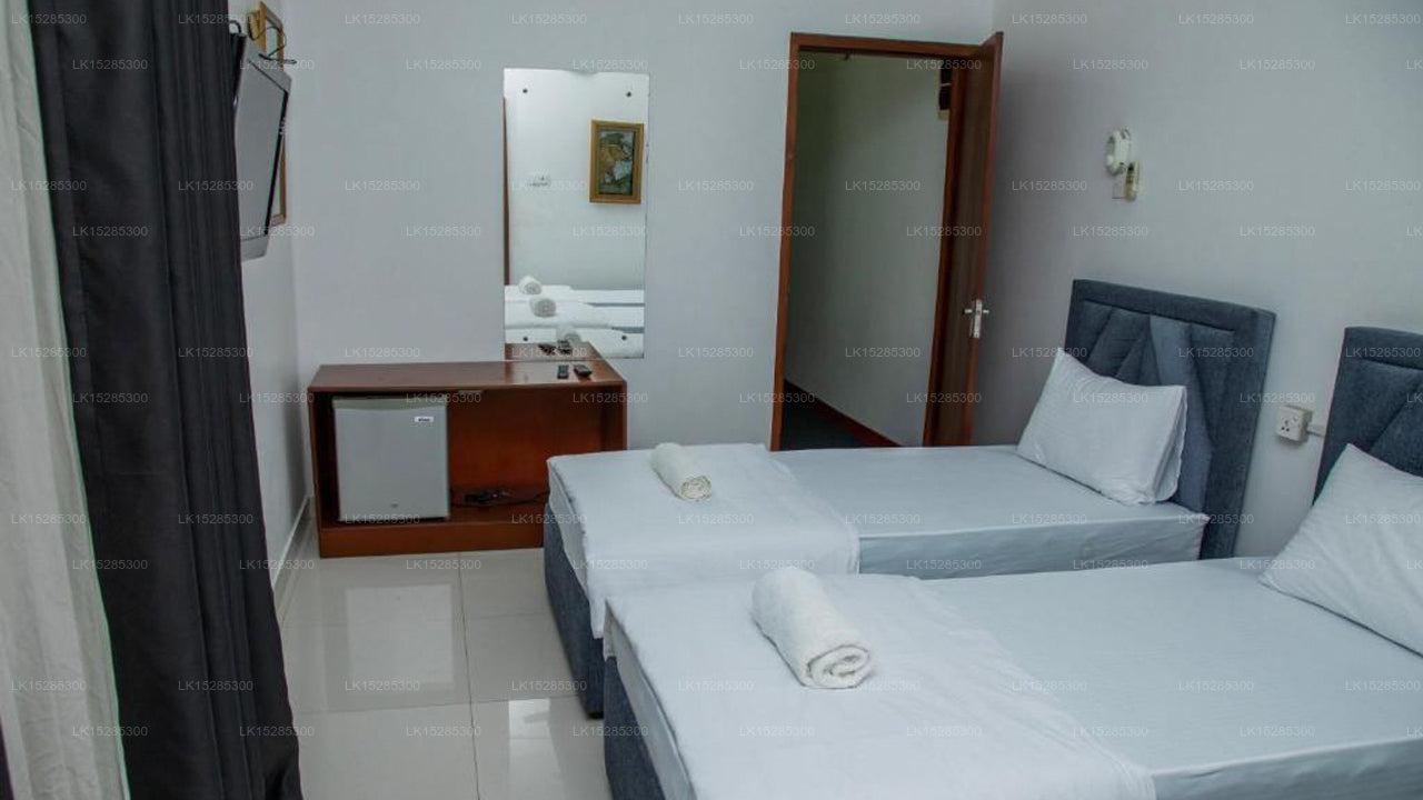 Funk Bunks - By The Lake, Kandy