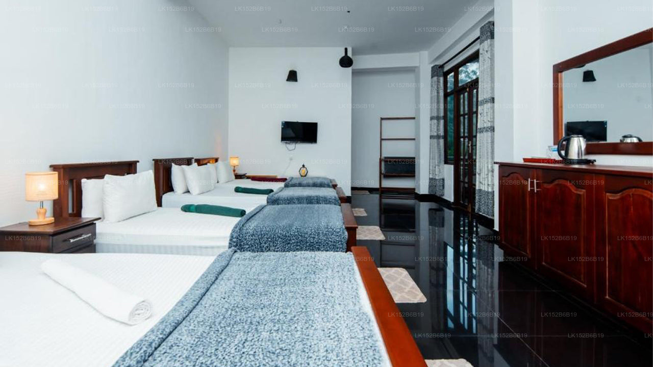 Adams peak Inn, Nallathanniya