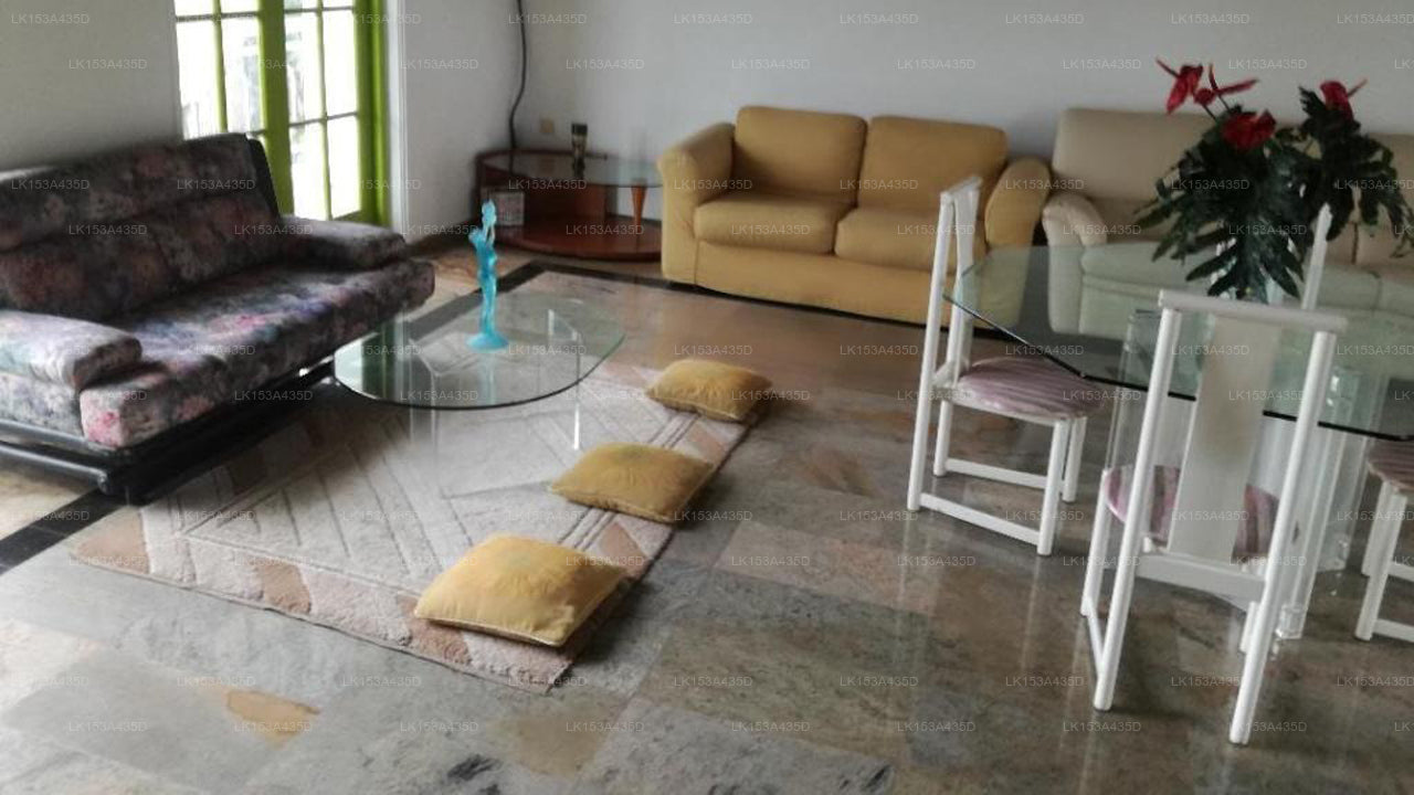 Kandy La Grande, Kandy