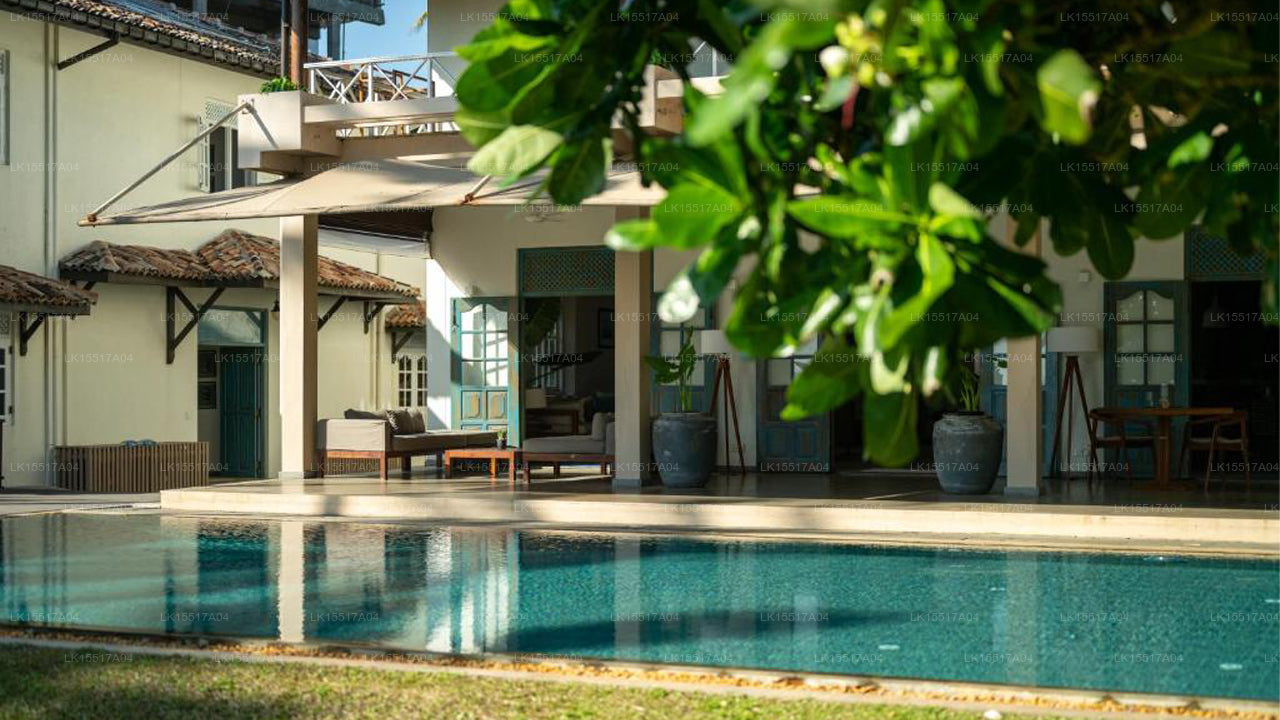 On The Rocks, Unawatuna