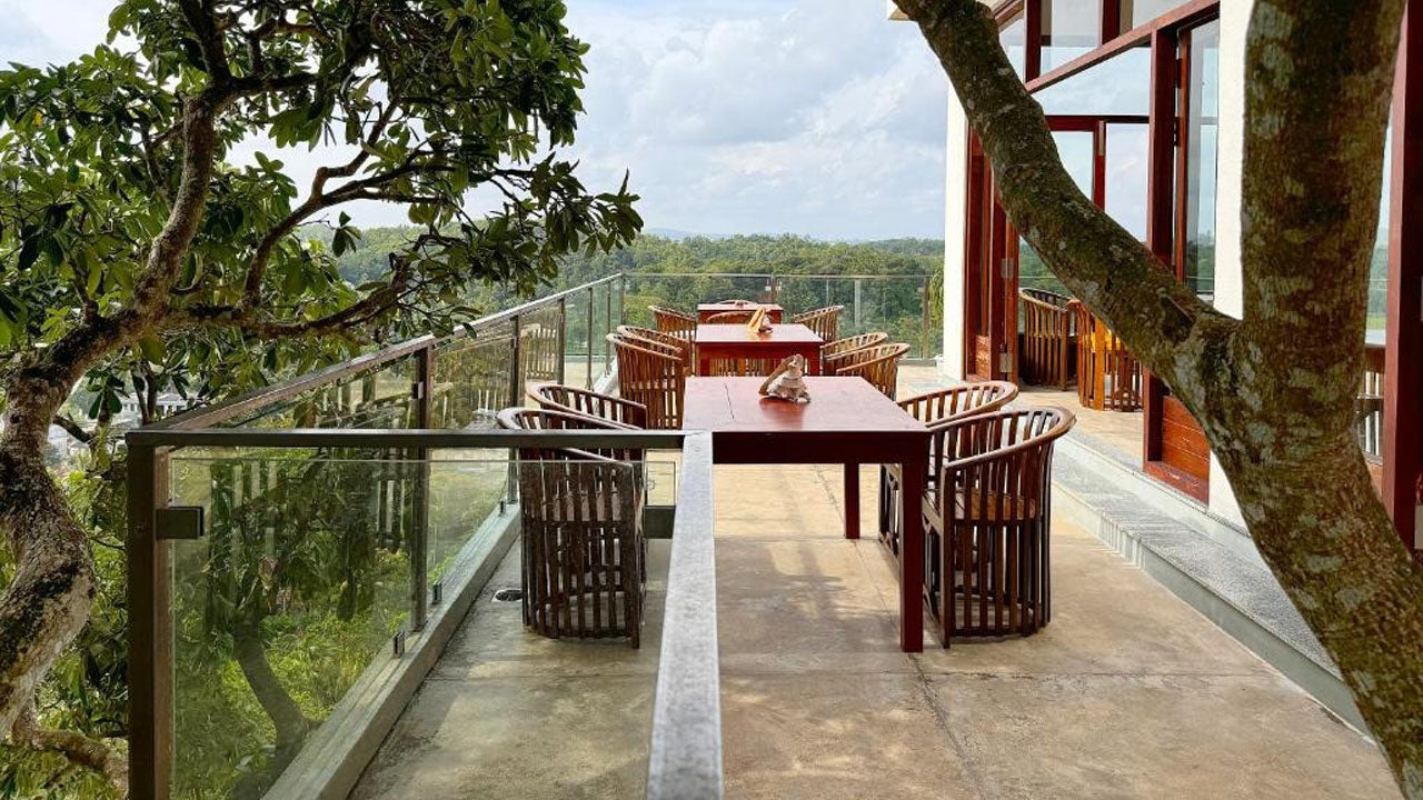 Coastline Mirissa Boutique Hotel a Spa, Mirissa