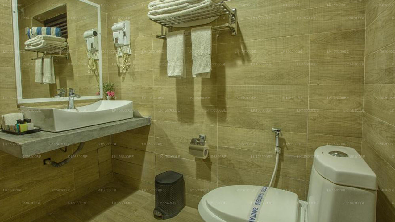 Avenra Beach, Hikkaduwa