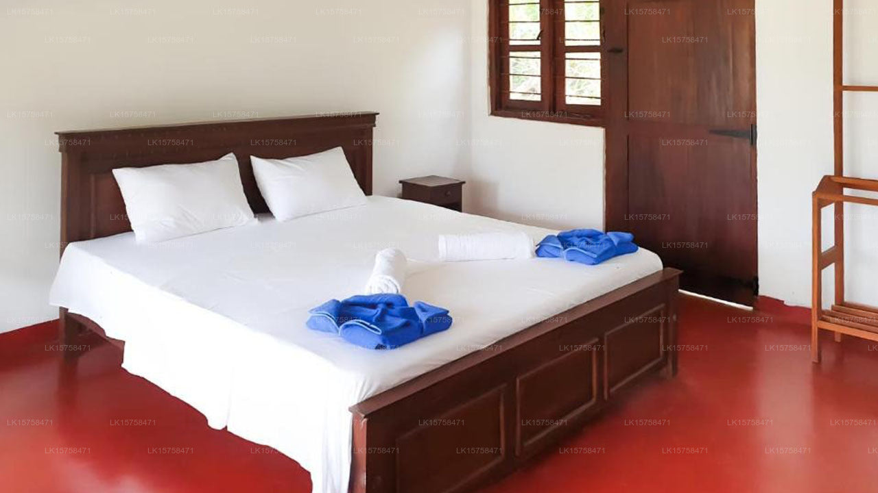 Bliss Bay at the rock, Nilaveli