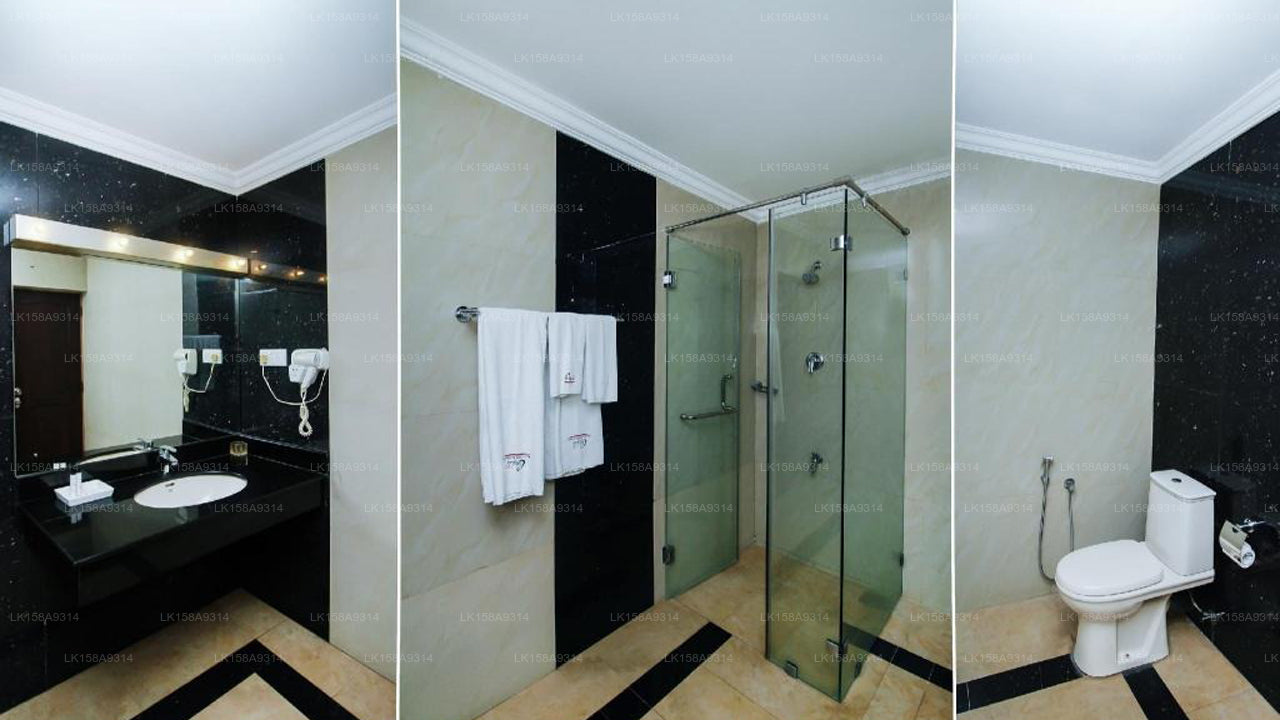 OYO 317 Choy's Waterfront Residence, Negombo