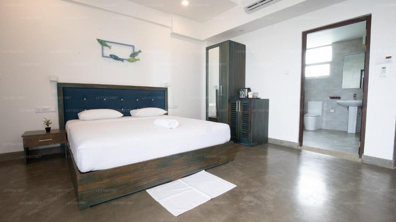 Somerset Mirissa Blue, Mirissa