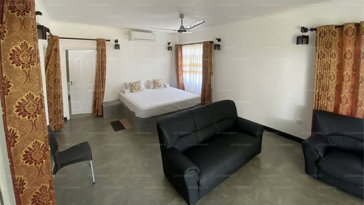 Family Villa w Balcony & Kitchen, Kalpitiya