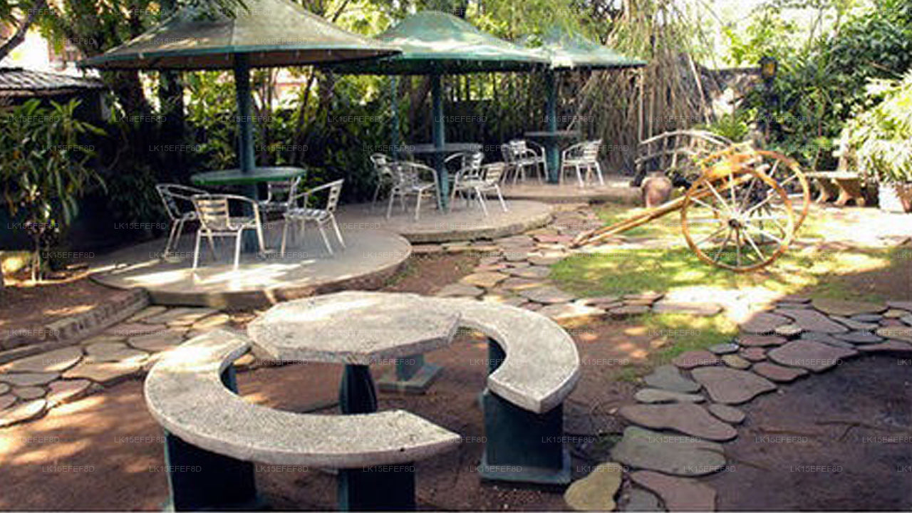 Aubrona Hotel, Wttala