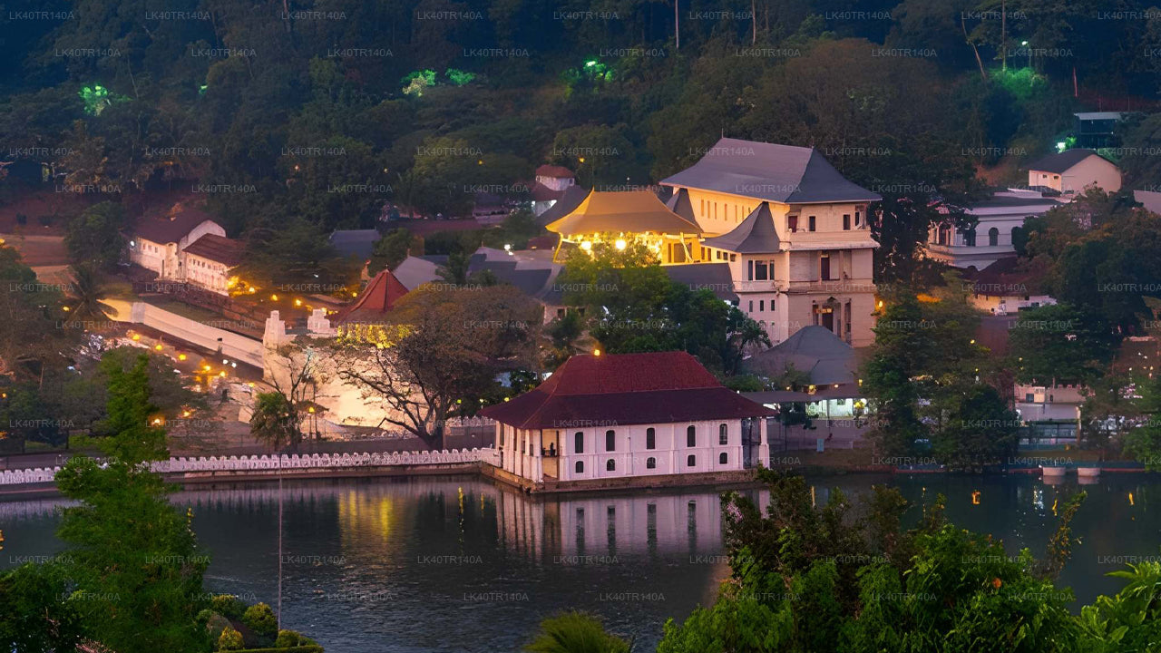Ella'st Kandy'sse: maaliline teekond rongi ja auto või kaubikuga