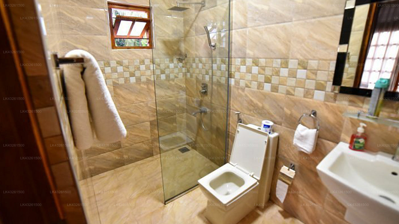 Bluewater Beach Resort, Trincomalee