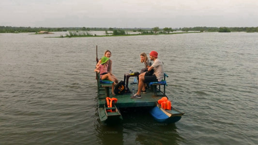 Linnuvaatlus paadiga Kalametiya pühapaigas Tangallest
