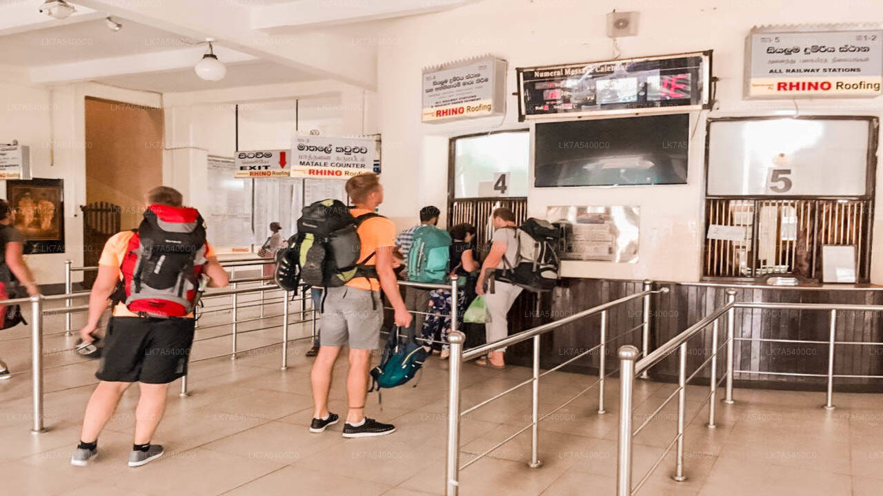 Ella to Nanu Oya train ride on (Train № 1006 "Podi Menike")